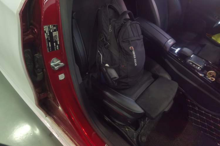 Used Mercedes-Benz A-Class 2020 Restyled A 200 L Sport Sedan Fashion Version Right Front Seat