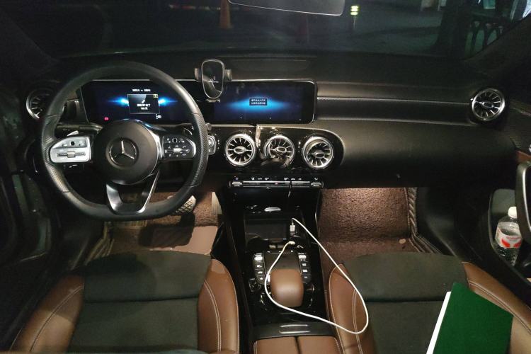 Used Mercedes-Benz A-Class 2020 Restyled A 200 L Sport Sedan Fashion Version Center Console