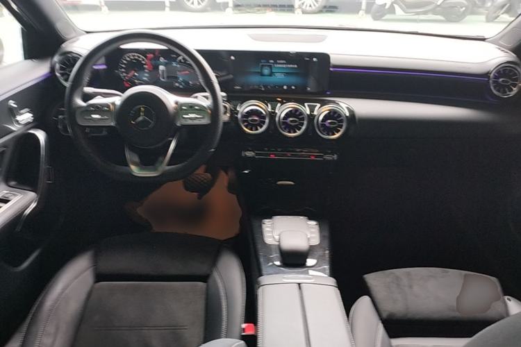 Used Mercedes-Benz A-Class 2020 Restyled A 200 L Sport Sedan Fashion Version Center Console