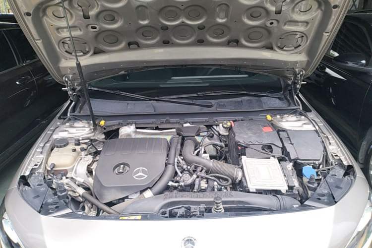 Used Mercedes-Benz A-Class 2020 Restyled A 200 L Sport Sedan Fashion Version Engine Bay