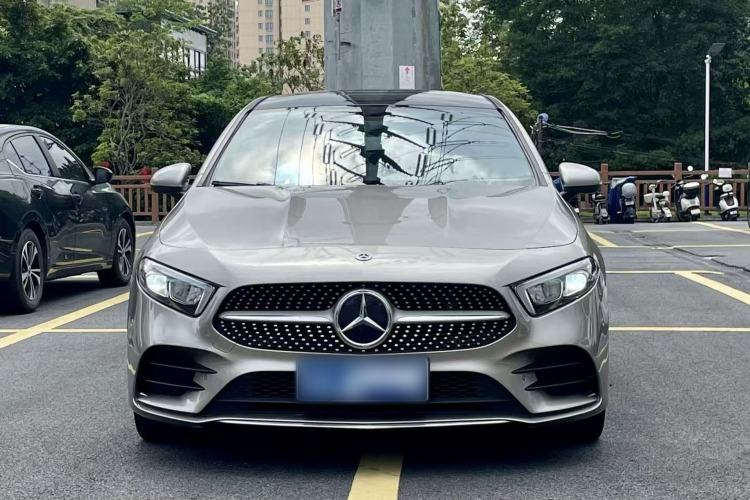 Used Mercedes-Benz A-Class 2020 Restyled A 200 L Sport Sedan Fashion Version Exterior 2