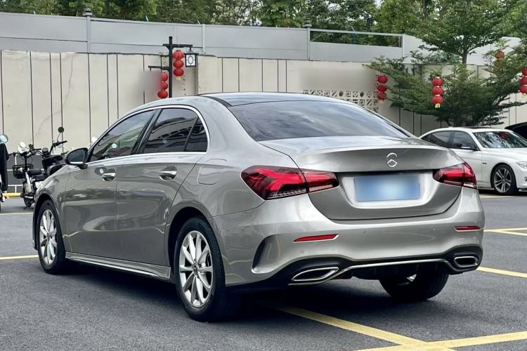 Used Mercedes-Benz A-Class 2020 Restyled A 200 L Sport Sedan Fashion Version Exterior 7