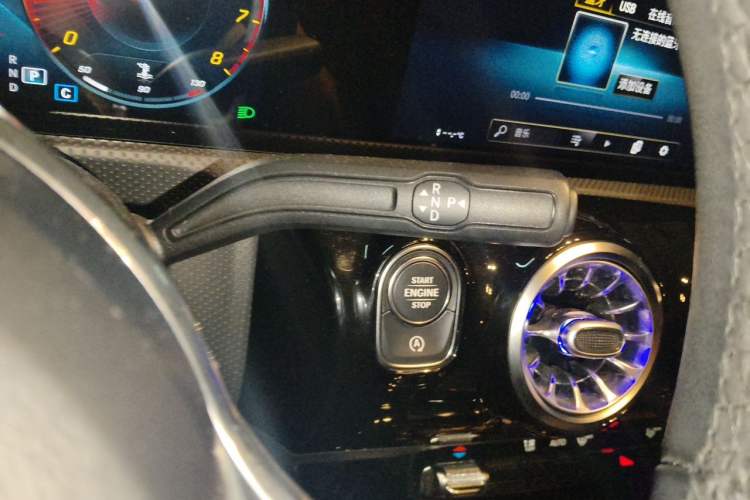 Used Mercedes-Benz A-Class 2020 Second Facelift A 180 L Sport Sedan Gear Lever