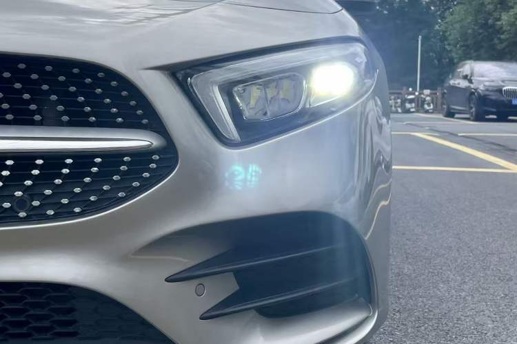 Used Mercedes-Benz A-Class 2020 Restyled A 200 L Sport Sedan Fashion Version Left Front Headlight