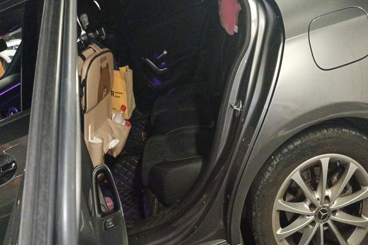 Used Mercedes-Benz A-Class 2020 Restyled A 200 L Sport Sedan Fashion Version Left Rear Seat