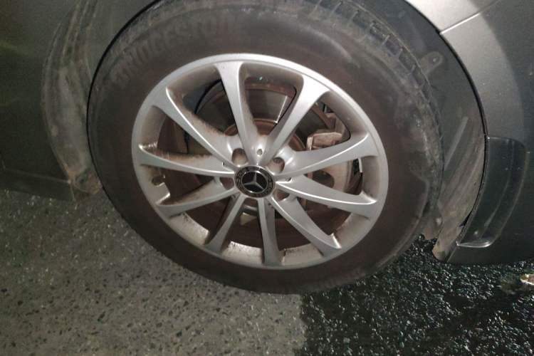 Used Mercedes-Benz A-Class 2020 Restyled A 200 L Sport Sedan Fashion Version Right Front Wheel Hub