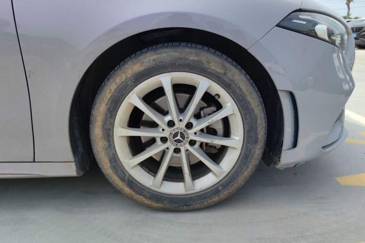 Used Mercedes-Benz A-Class 2020 A 200 L Sport Sedan Right Front Wheel Hub