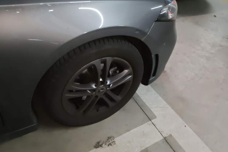 Used Mercedes-Benz A-Class 2020 Second Facelift A 180 L Sport Sedan Right Front Wheel Hub