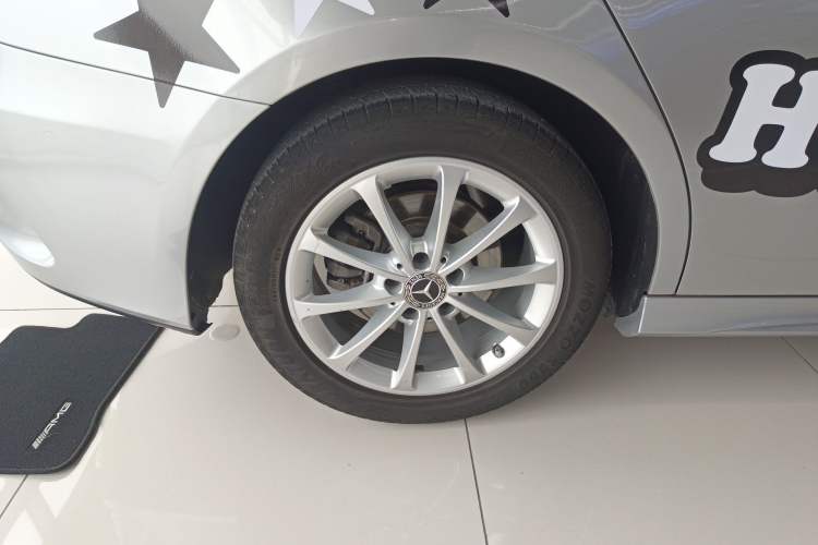 Used Mercedes-Benz A-Class 2020 A 200 L Sport Sedan Right Rear Wheel Hub