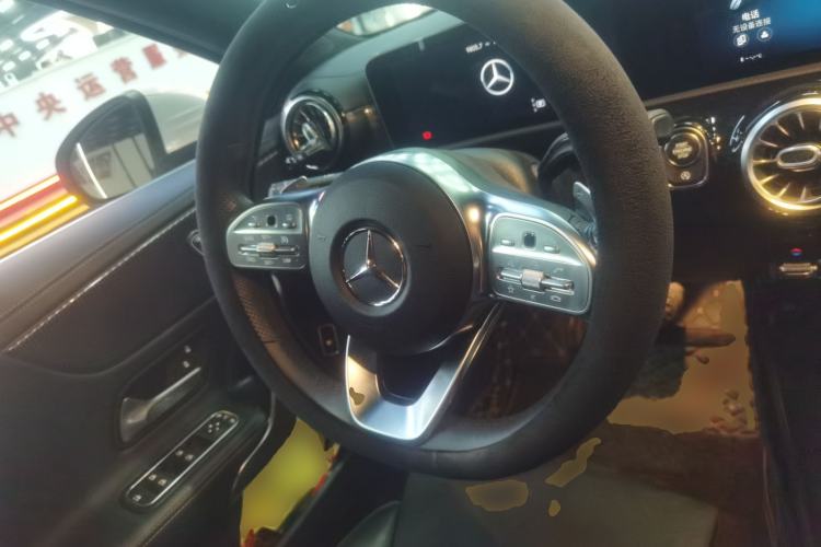 Used Mercedes-Benz A-Class 2020 Restyled A 200 L Sport Sedan Fashion Version Steering Wheel