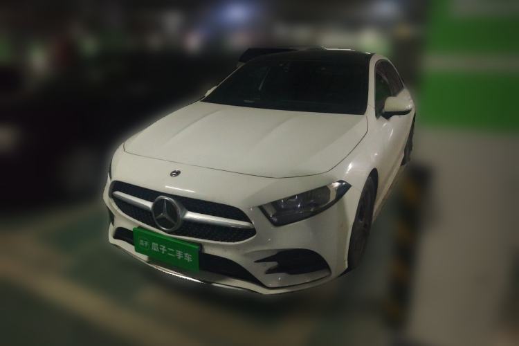 Used Mercedes-Benz A-Class 2020 Facelift A 180 L Sport Sedan Special Configuration Guazi used car, China used car export, Used car for sale, Used Mercedes-Benz cars, Cheapest cars for sale