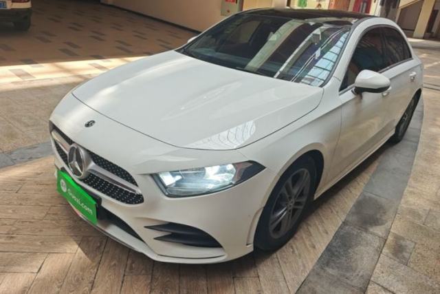 Używany Mercedes-Benz A-Class 2020 Facelift A 180 L Sport Sedan Special Configuration