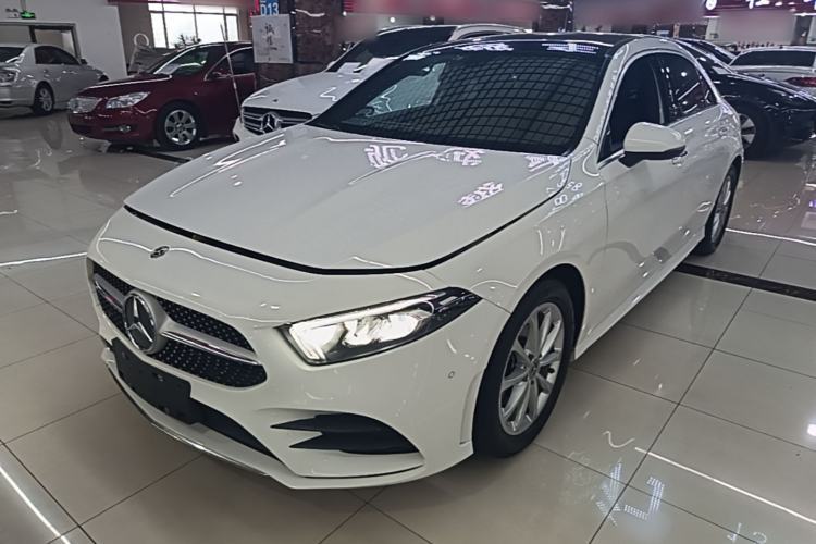 Used Mercedes-Benz A-Class 2020 Restyled A 200 L Sport Sedan Dynamic Version Guazi used car, China used car export, Used car for sale, Used Mercedes-Benz cars, Cheapest cars for sale