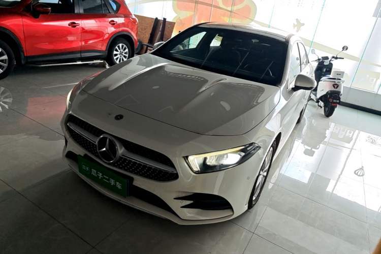 Used Mercedes-Benz A-Class 2020 Restyled A 200 L Sport Sedan Fashion Version Guazi used car, China used car export, Used car for sale, Used cars, Cheapest cars for sale