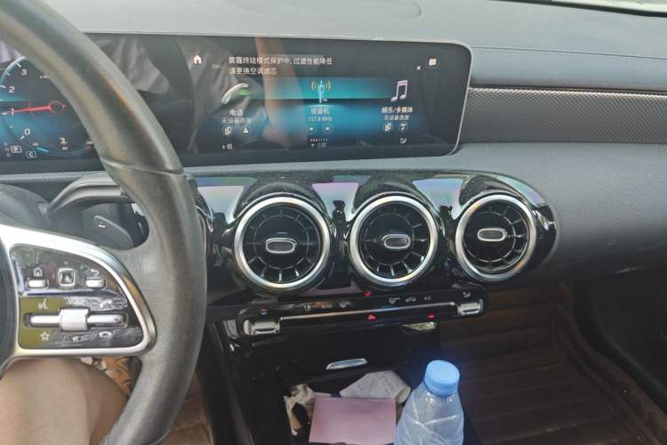 Used Mercedes-Benz A-Class 2020 Facelift A 180 L Sport Sedan Special Configuration Audio And AC Panel