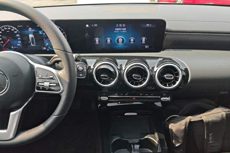 Used Mercedes-Benz A-Class 2020 Restyled A 200 L Sport Sedan Fashion Version Audio And AC Panel