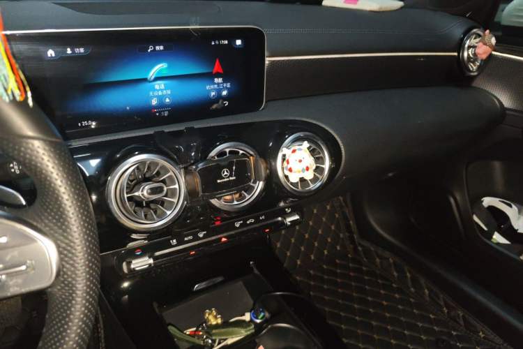 Used Mercedes-Benz A-Class 2020 Restyled A 200 L Sport Sedan Fashion Version Audio And AC Panel