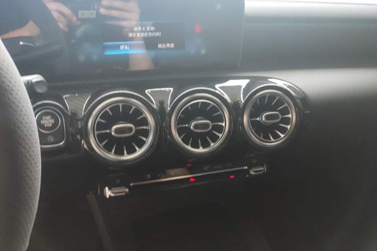 Used Mercedes-Benz A-Class 2020 Restyled A 200 L Sport Sedan Fashion Version Audio And AC Panel