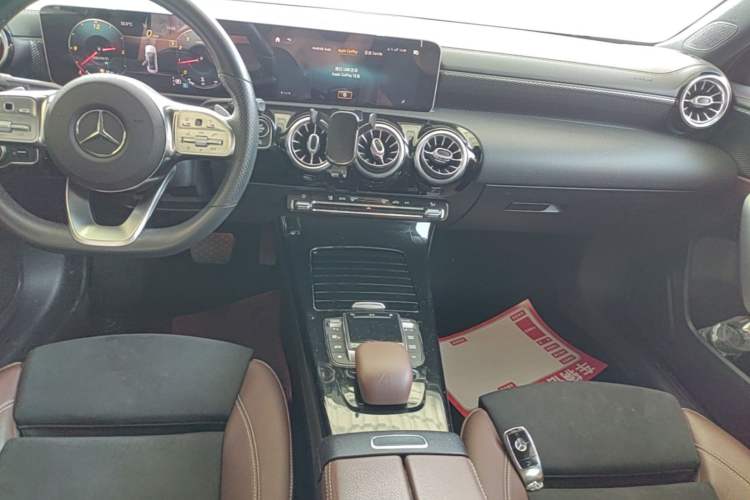 Used Mercedes-Benz A-Class 2020 Restyled A 200 L Sport Sedan Fashion Version Audio And AC Panel
