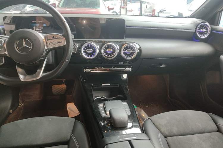 Used Mercedes-Benz A-Class 2020 Restyled A 200 L Sport Sedan Fashion Version Audio And AC Panel
