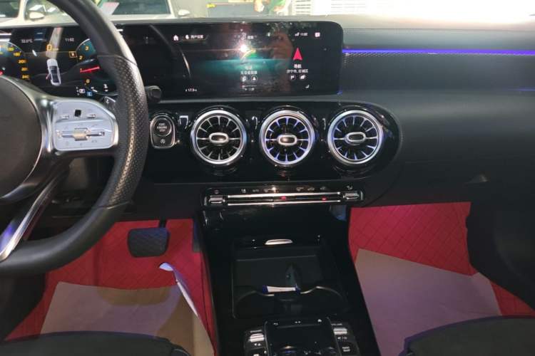 Used Mercedes-Benz A-Class 2020 Restyled A 200 L Sport Sedan Fashion Version Audio And AC Panel