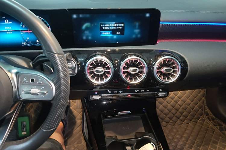 Used Mercedes-Benz A-Class 2020 Restyled A 200 L Sport Sedan Fashion Version Audio And AC Panel