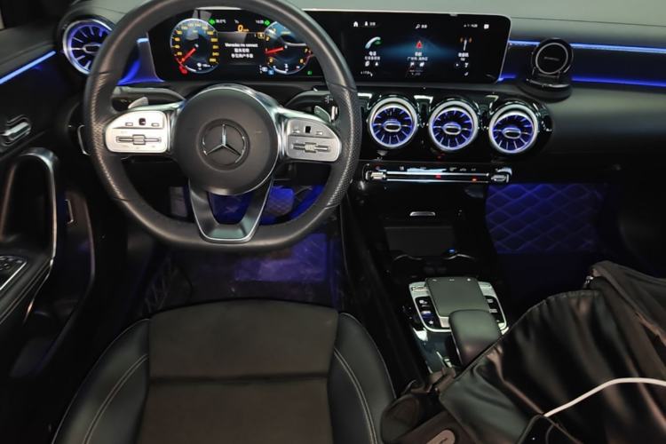 Used Mercedes-Benz A-Class 2020 Restyled A 200 L Sport Sedan Fashion Version Center Console