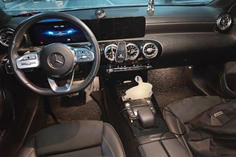 Used Mercedes-Benz A-Class 2020 Restyled A 200 L Sport Sedan Fashion Version Center Console