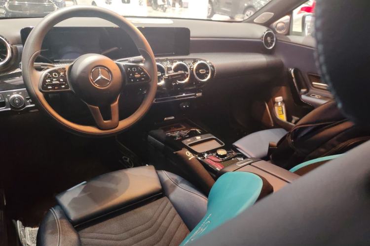 Used Mercedes-Benz A-Class 2020 A 180 L Center Console