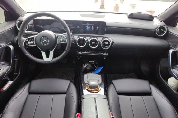 Used Mercedes-Benz A-Class 2020 Restyled A 200 L Sport Sedan Fashion Version Center Console