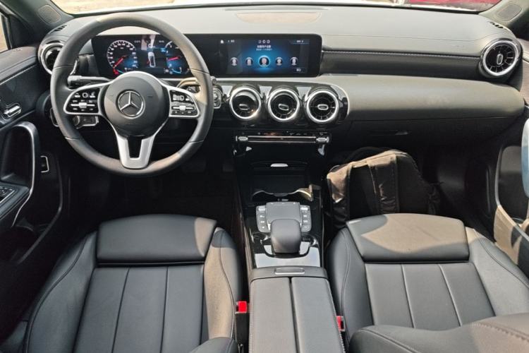 Used Mercedes-Benz A-Class 2020 Restyled A 200 L Sport Sedan Fashion Version Center Console