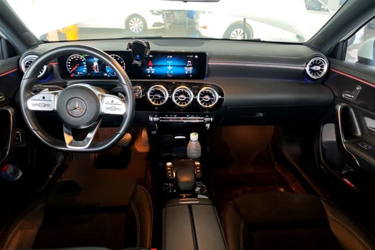 Used Mercedes-Benz A-Class 2020 Restyled A 200 L Sport Sedan Fashion Version Center Console