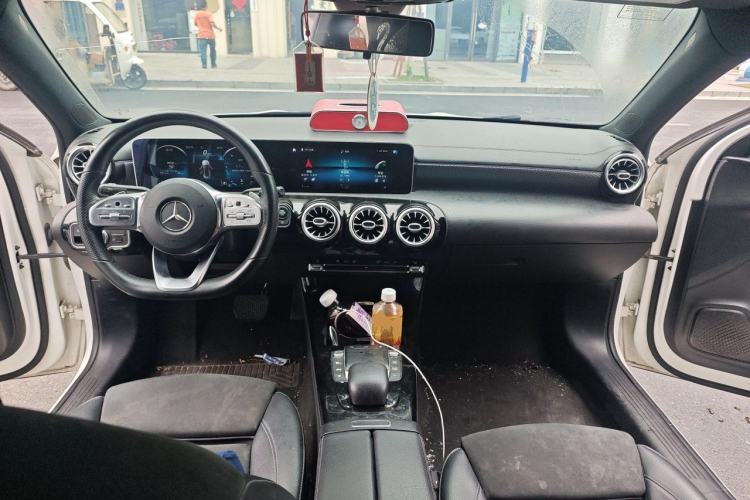 Used Mercedes-Benz A-Class 2020 Restyled A 200 L Sport Sedan Fashion Version Center Console