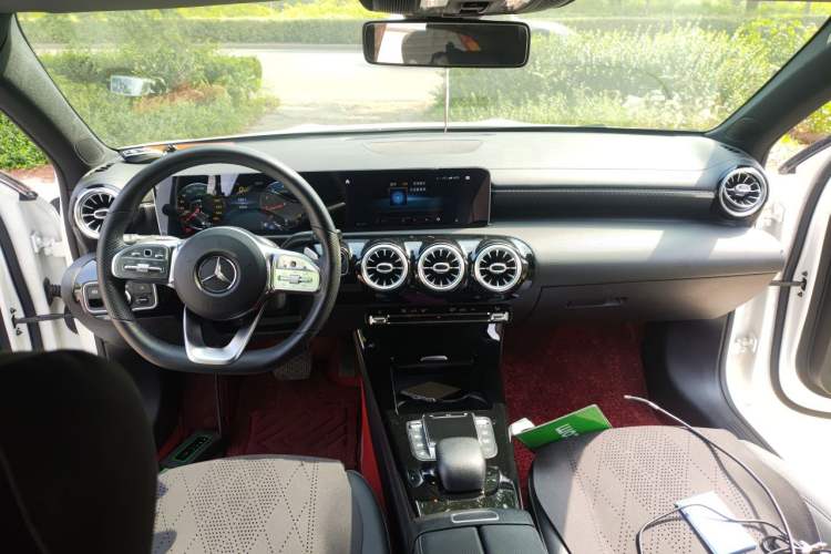 Used Mercedes-Benz A-Class 2020 Restyled A 200 L Sport Sedan Fashion Version Center Console