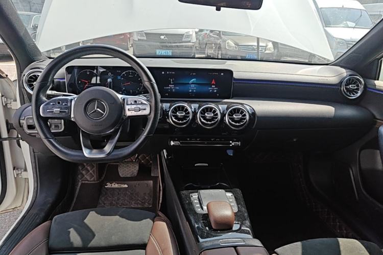 Used Mercedes-Benz A-Class 2020 Restyled A 200 L Sport Sedan Fashion Version Center Console