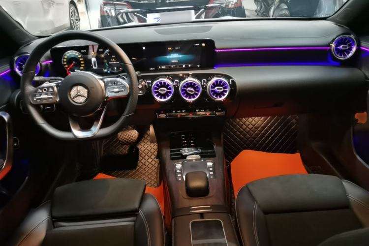 Used Mercedes-Benz A-Class 2020 Restyled A 200 L Sport Sedan Fashion Version Center Console