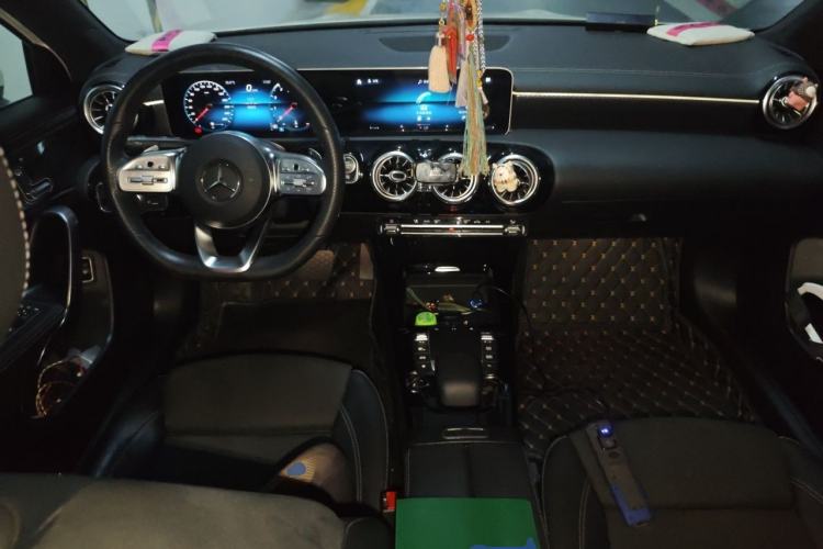 Used Mercedes-Benz A-Class 2020 Restyled A 200 L Sport Sedan Fashion Version Center Console