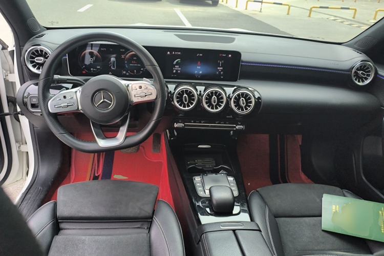Used Mercedes-Benz A-Class 2020 Restyled A 200 L Sport Sedan Fashion Version Center Console