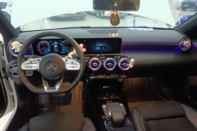 Used Mercedes-Benz A-Class 2020 Restyled A 200 L Sport Sedan Fashion Version Center Console