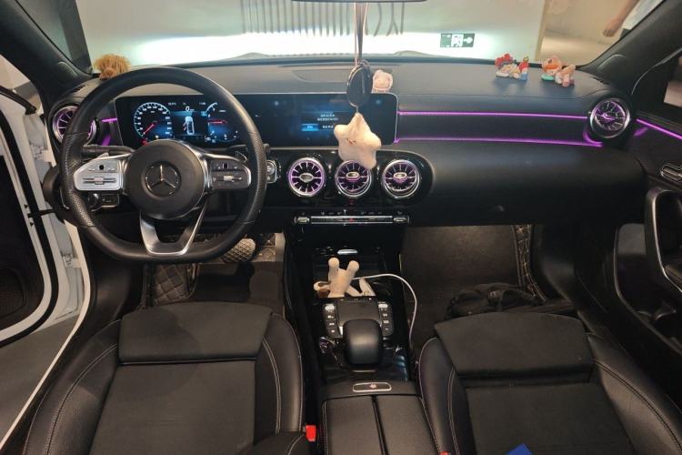 Used Mercedes-Benz A-Class 2020 Restyled A 200 L Sport Sedan Fashion Version Center Console