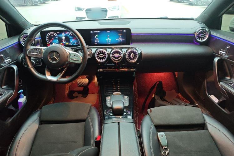 Used Mercedes-Benz A-Class 2020 Restyled A 200 L Sport Sedan Fashion Version Center Console