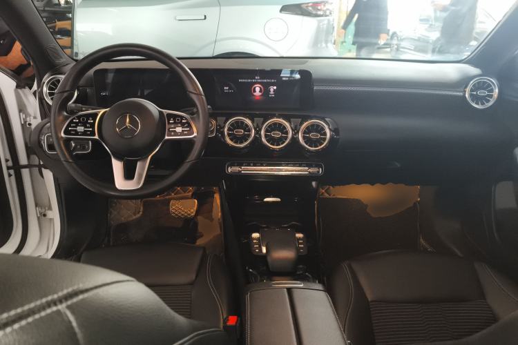 Used Mercedes-Benz A-Class 2020 A 180 Center Console