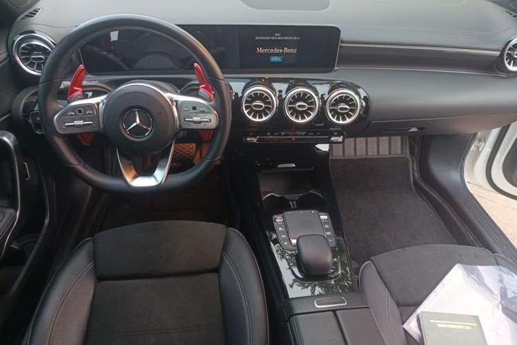 Used Mercedes-Benz A-Class 2020 Restyled A 200 L Sport Sedan Fashion Version Center Console