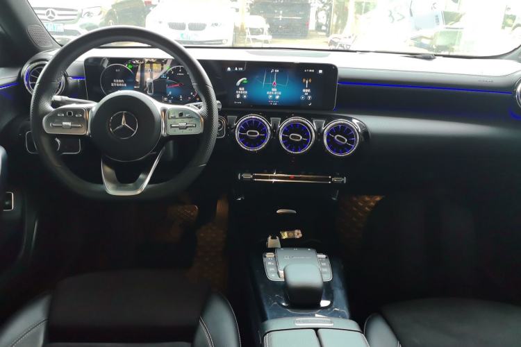 Used Mercedes-Benz A-Class 2020 Restyled A 200 L Sport Sedan Fashion Version Center Console