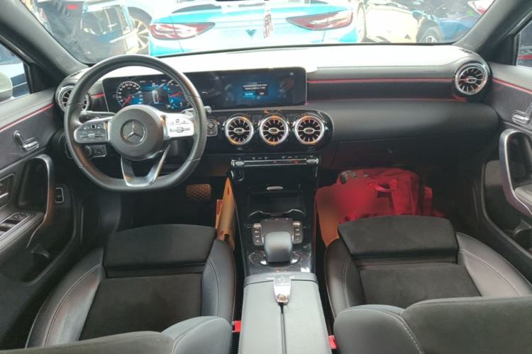 Used Mercedes-Benz A-Class 2020 Restyled A 200 L Sport Sedan Fashion Version Center Console