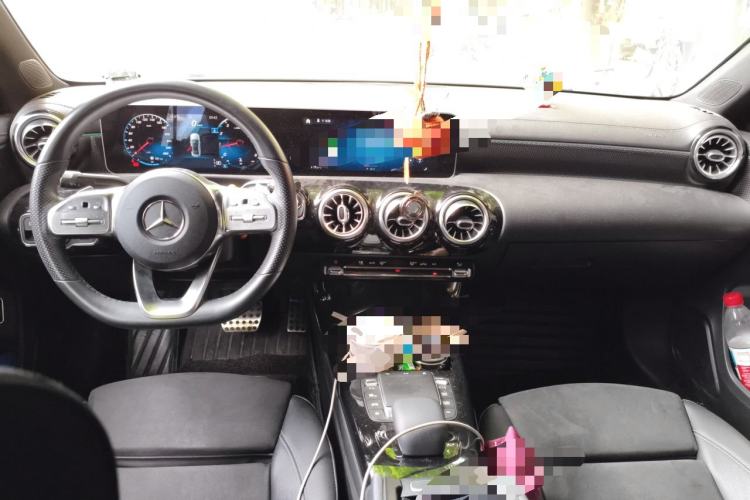 Used Mercedes-Benz A-Class 2020 Restyled A 200 L Sport Sedan Fashion Version Center Console