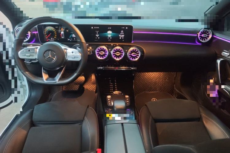 Used Mercedes-Benz A-Class 2020 Restyled A 200 L Sport Sedan Fashion Version Center Console