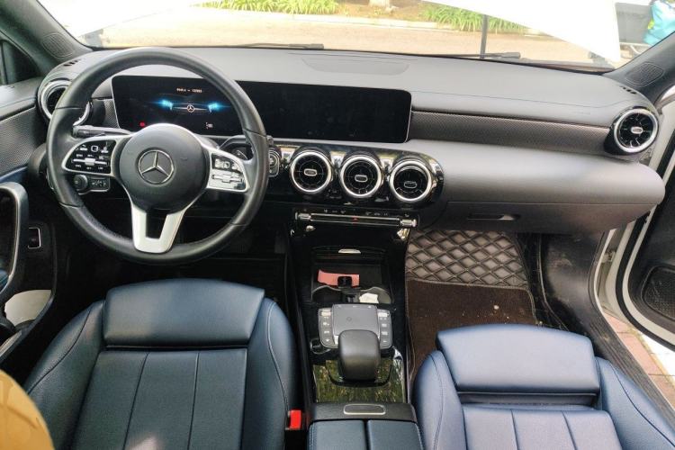 Used Mercedes-Benz A-Class 2020 Second Facelift A 180 L Sport Sedan Center Console