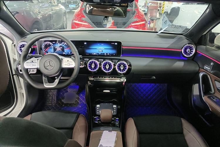 Used Mercedes-Benz A-Class 2020 Restyled A 200 L Sport Sedan Fashion Version Center Console