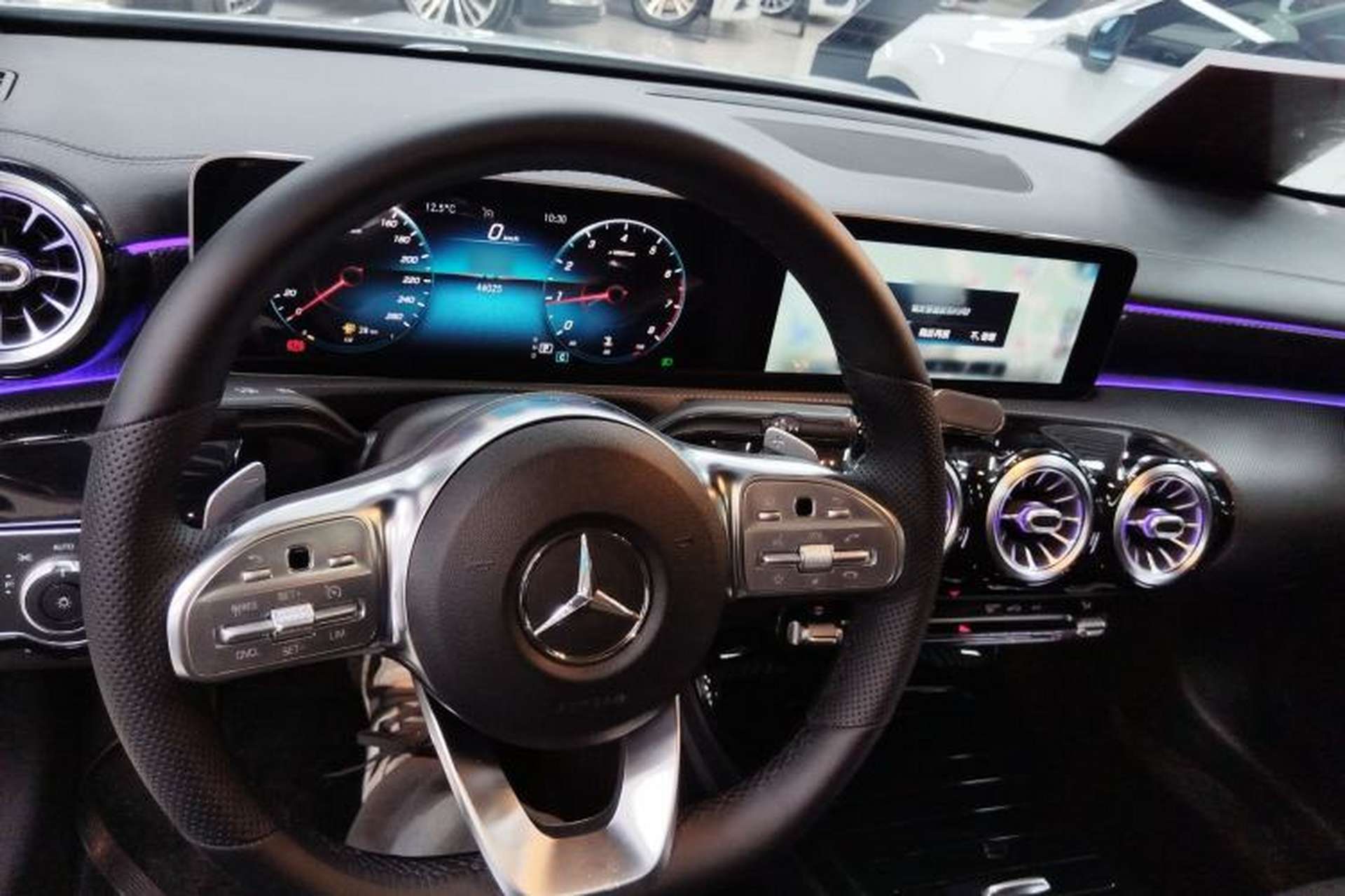 Used Mercedes-Benz A-Class 2020 Restyled A 200 L Sport Sedan Fashion Version Center Console